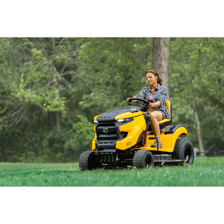 Cub Cadet XT1 LT50 (13AQA1TLA10) Cub Cadet XT1 LT50 (13AQA1TLA10)