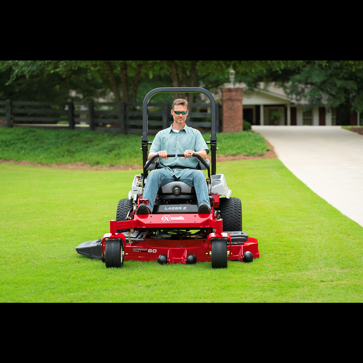 Exmark Lazer Z E-Series with 25.5 HP* Kawasaki FX801V Engine and 60" UltraCut Series 4 Deck Exmark Lazer Z E-Series with 25.5 HP* Kawasaki FX801V Engine and 60" UltraCut Series 4 Deck