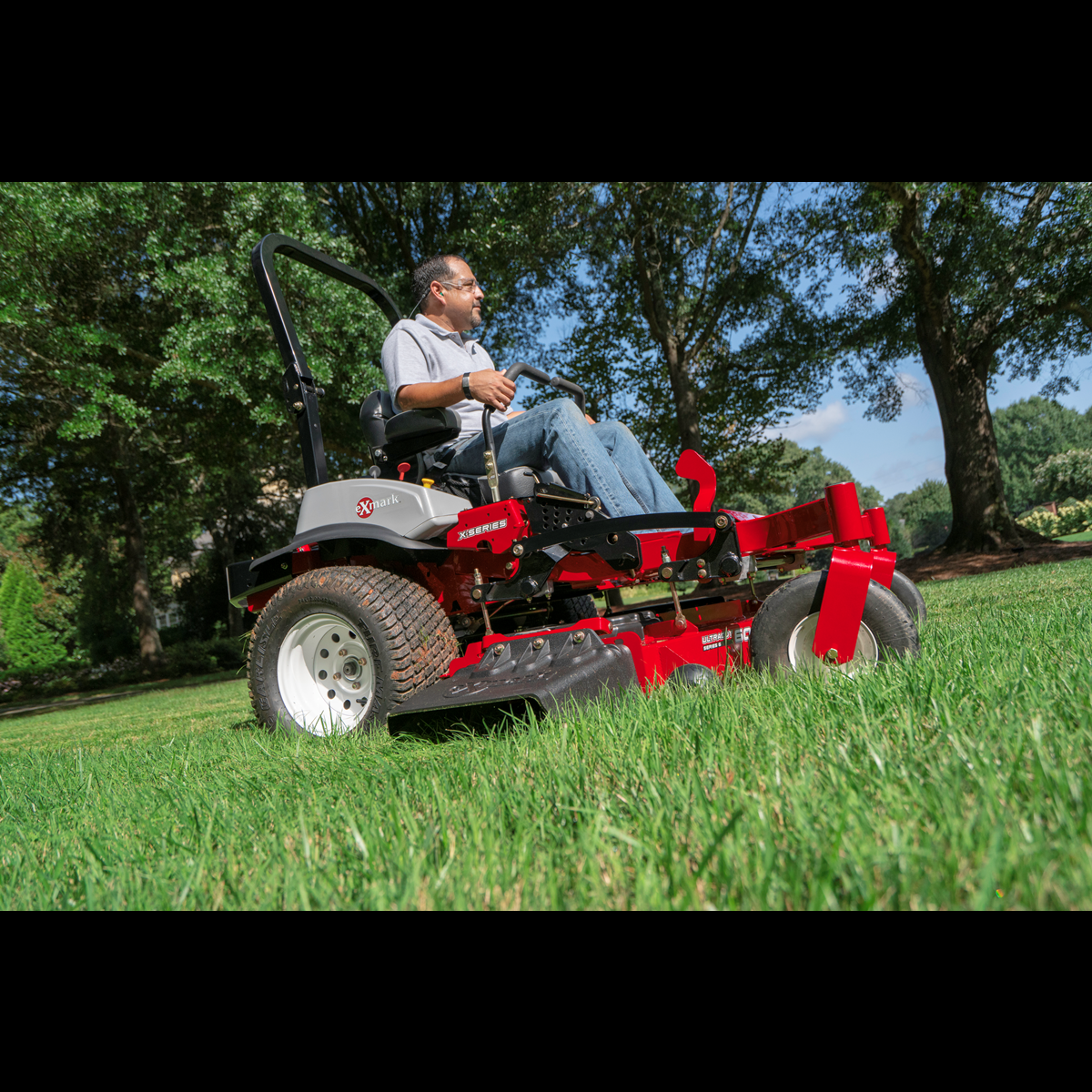Exmark Lazer Z X-Series with 31 HP* Kawasaki FX921V Engine, 72" UltraCut Series 6 Deck and Suspension Platform Exmark Lazer Z X-Series with 31 HP* Kawasaki FX921V Engine, 72" UltraCut Series 6 Deck and Suspension Platform